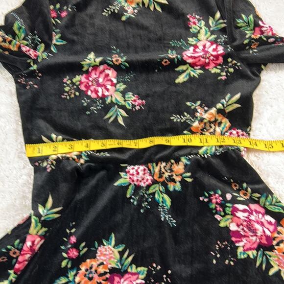 As U Wish long sleeved floral print black velvet mock neck dress, size small - Picture 6 of 9